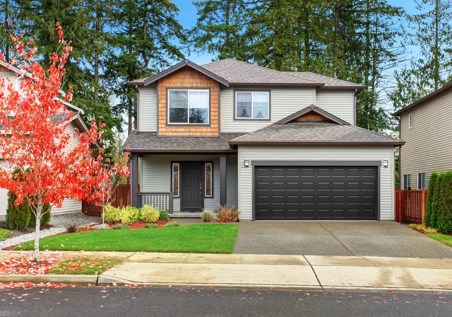 Residential garage door product imagery